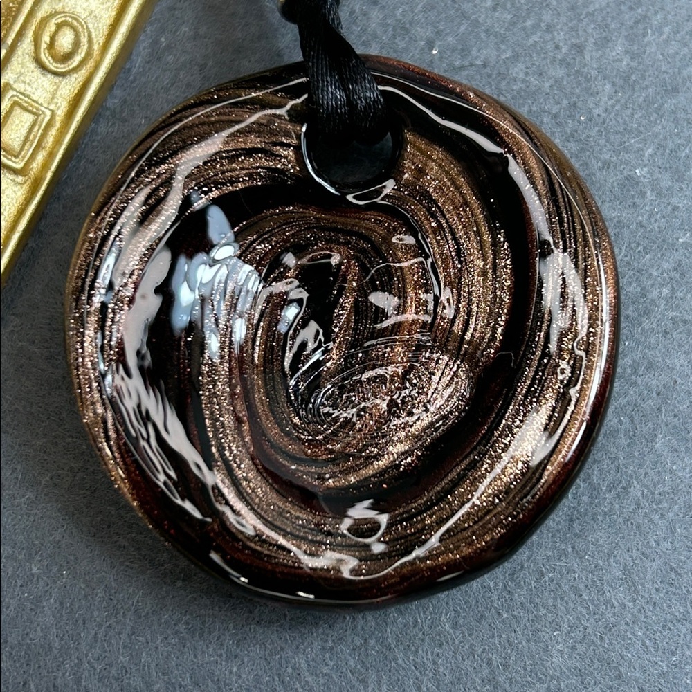 Dyadema Murano Glass Pendant Necklace
